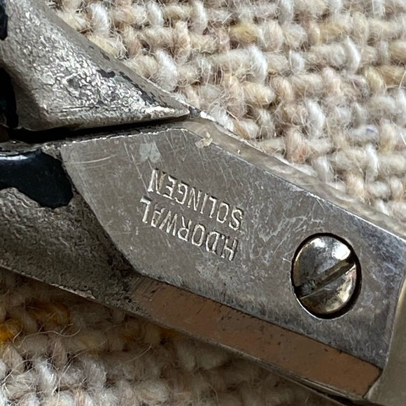 Vintage Scissors (4 Pairs) - Picture 8 of 10